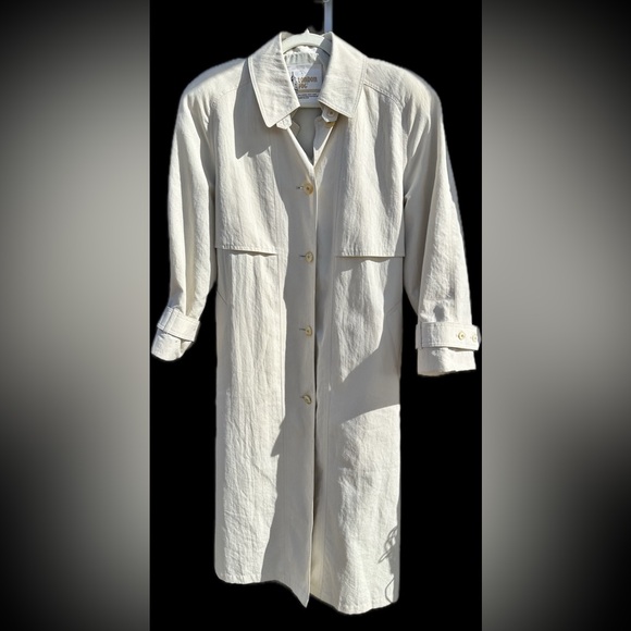 Vintage London Fog Trench Coat Beige Women’s 8 Reg Union Made USA Belt Hood